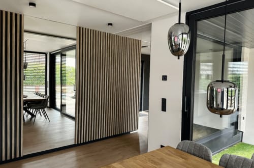 Rithum Switch In Contemporary Dining Room With Pendant Lighting